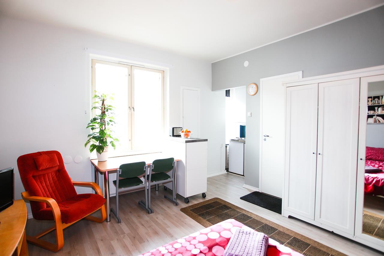 Cozy Studio Next To Bus Station Åbo Exteriör bild